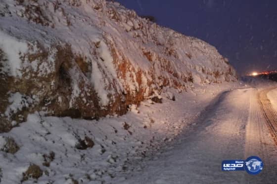 شاهد تساقط الثلوج على القريات
