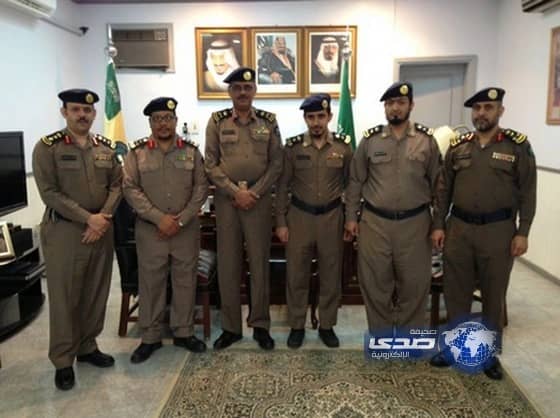 مدير مدني المدينة يقلد عددآ من الضباط رتبهم الجديدة
