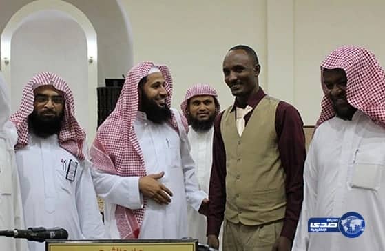 إسلام قس كاثوليكي من الجالية الإثيوبية بعد مناظرة بالرياض