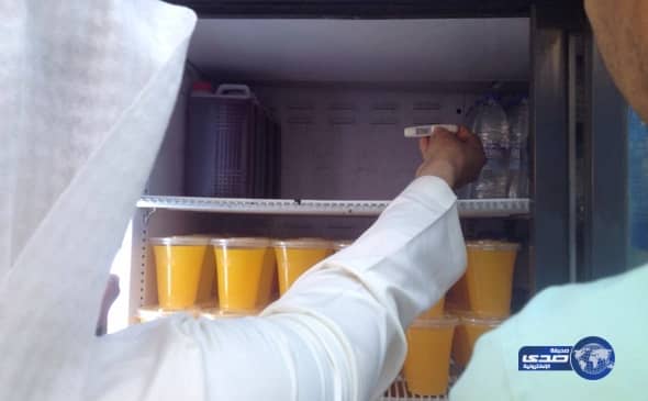 إغلاق(6)محلات ومصادرة دقيق تالف بمكة المكرمة (صور)