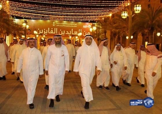 أمين الرياض يتفقد بعض مواقع احتفالات عيد الفطر المبارك