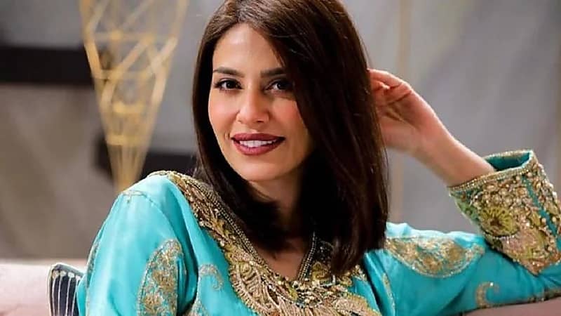 بالفيديو.. إلهام علي تغني لـ "محمد عبده" وزوجها يشجعها