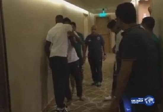 بالفيديو..المنتخب السعودى يشاطر وليد عبدالله احزانه في وفاة والدته