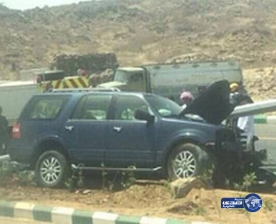 نجاة محافظ المجاردة بعد انقلاب مركبته