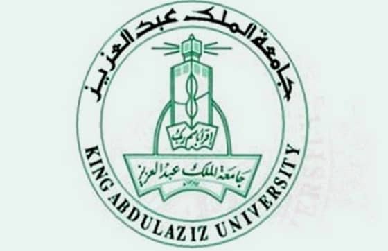 مدير جامعة جدة يرعى حفل تخريج الدفعة الأولى من طالبات فرع بالكامل