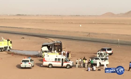 ١١ إصابة في حادث باص الحناكية بطريق القصيم