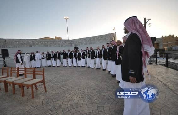 قرية الباحة" تستقبل زوارها بالعديد من الحرف والبرامج الثقافية