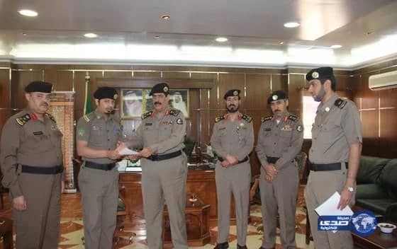مدير شرطة محافظة القريات يُكَرّم عدد من رجال الامن
