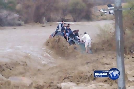 مدني عرعر يباشر حادث احتراق منزل بالفيصلية