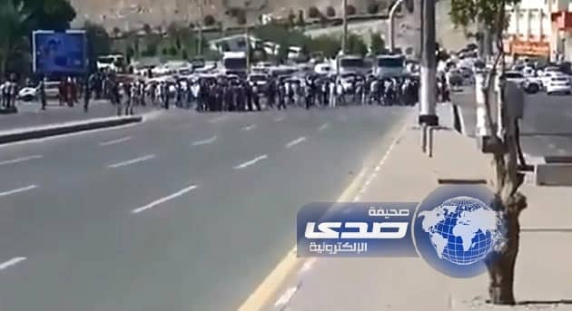 بالفيديو...السيطرة على شغب المخالفين في كدي بعدموجة من الفوضى بمكة