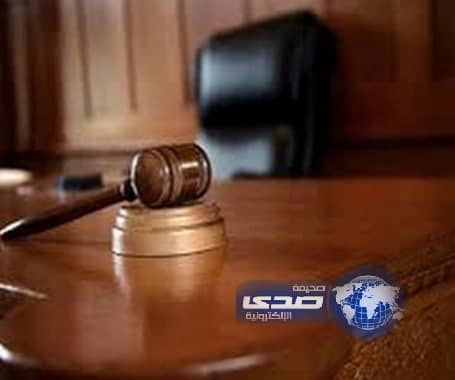 خمسون جلدة لفتاتين صوَّرتا زميلاتهما في حرم مدرسي بالأحساء