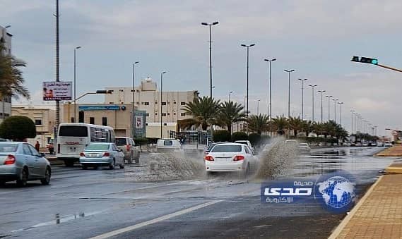 أمطار متوسطة إلى غزيرة على منطقة تبوك