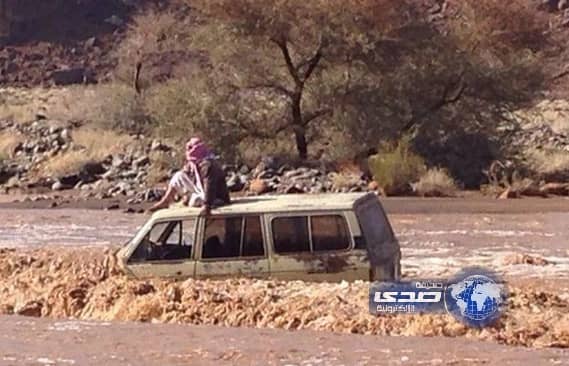 بالفيديو والصور:إنـقاذ مـواطن والٲبطال من الدفاع المدني والجالية الٲفغـانية في صورة إسلامية