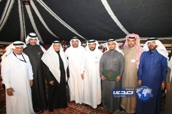 الإماراتي كريم معتوق ومحمد الزهراني يعطران قرية الباحة التراثية بالجنادرية بعبير الشعر