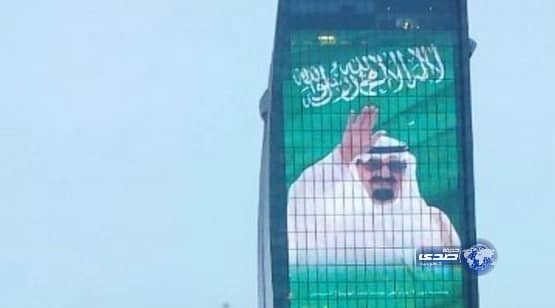 أمانة جدة تنقل افتتاح “الجوهرة” عبر أكبر شاشة في العالم