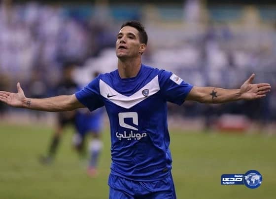 بعد غياب طويل نيفيز يعود لتدريبات الهلال الجماعية