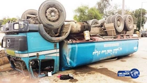 انقلاب صهريج مياه في حادث بالرياض