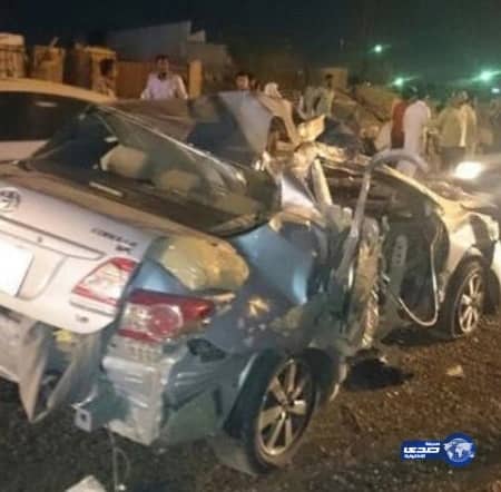 حادث تصادم يصرع أُماً وطفليها ويصيب 5 أشخاص بـ"صبيا"