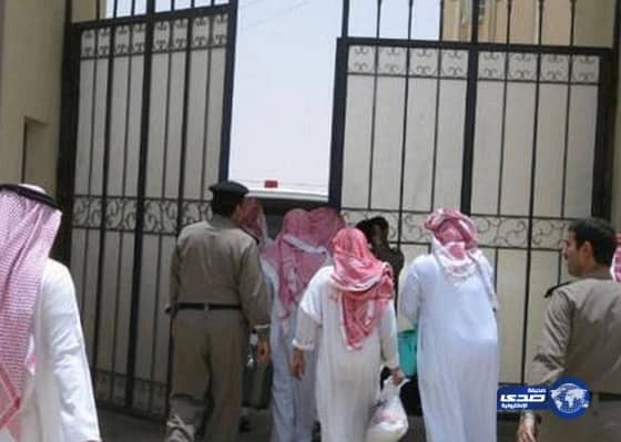 سجن الخرج يطلق سراح 35 نزيلاً ممن شملهم العفو