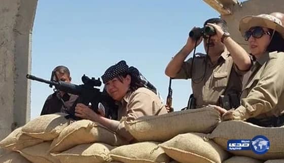 بالصور:مقاتلات كرديات يشاركن في المعارك ضد "داعش"!