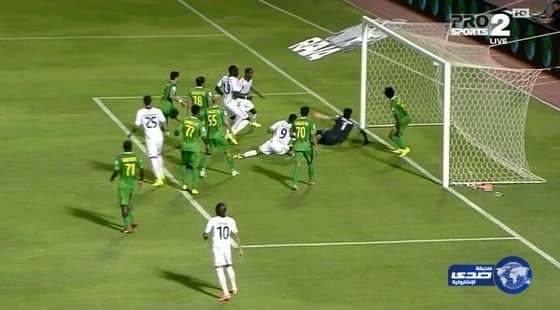 هزازي يقود الشباب لهزيمة الخليج