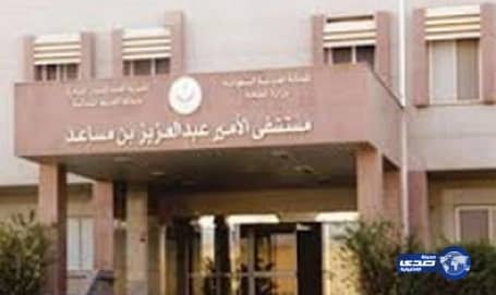 اخصائي اجنبي يعتدي على مواطن بالضرب المبرح بعد اجراء العملية بعرعر