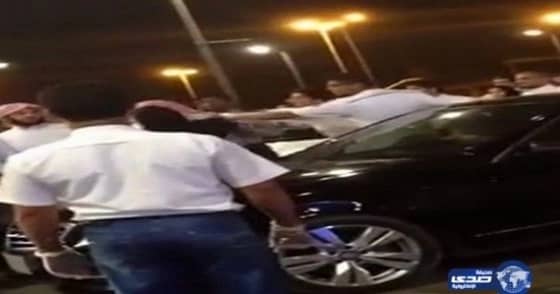 الهيئة تقرر النقل التأديبي والتكليف بالعمل الإداري للمعتدين على البريطاني وزوجته