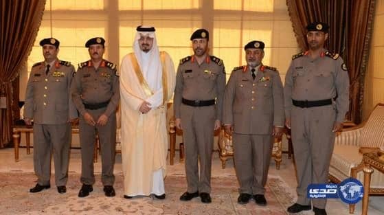 أمير منطقة عسير يقلد عدداً من الضباط رتبهم الجديدة