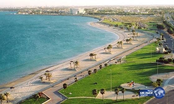 حرس الحدود بينبع ينقذ طفلتين ووالدهما من الغرق بالواجهة البحرية