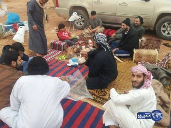 بالصور : أجواء حفر الباطن تجذب المتنزهين