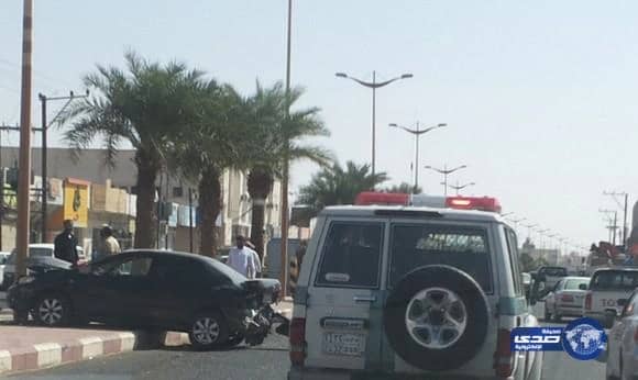 تصادم بين مركبتين يصيب طبيبة وزوجها " بشرورة "