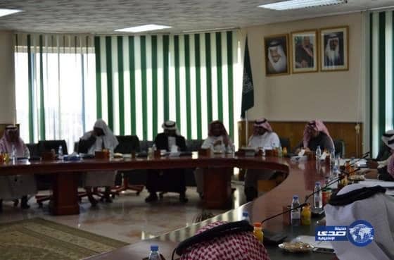 تعليم عسير يشدد على سعودة الوظائف والتقيد بنظام الأجور في المدارس الأهلية