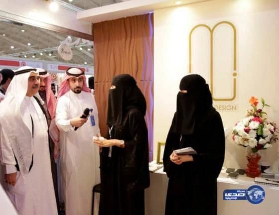 وزير العمل يؤكد أهمية دعم "العمل من المنزل" للتوسع الأنشطة وزيادة دخل الأسر