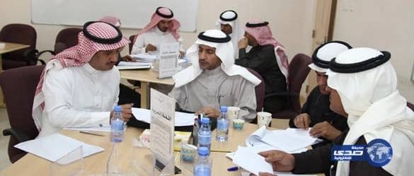 تعليم عنيزة يبدأ ورشة عمل بناء الأوعية المساندة للتطوير المهني