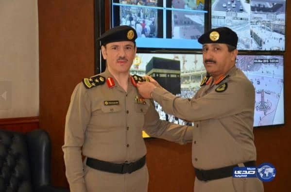 مدير شرطة المدينة يقلد شرف رتبته الجديدة