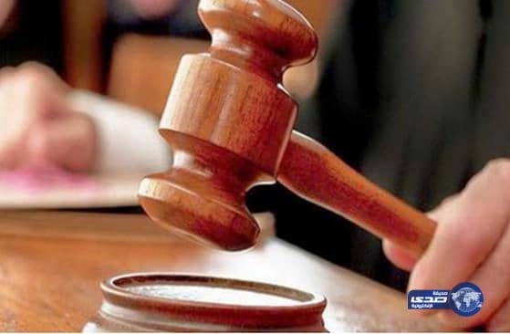 قتل جدته ليشتري هديةً لأم حبيبته