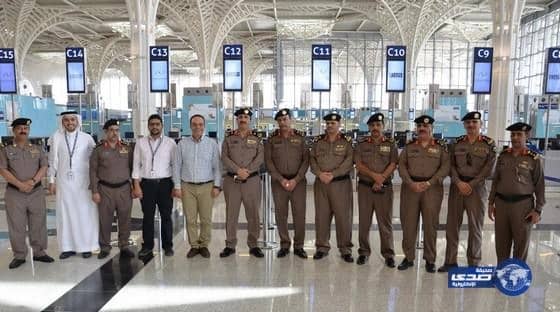 مدير شرطة المدينة يتفقد مخفر مطار الأمير محمد بن عبدالعزيز