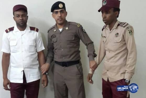 شرطة المدينة تقبض على مخالفين يعملون بمهن حراس أمن