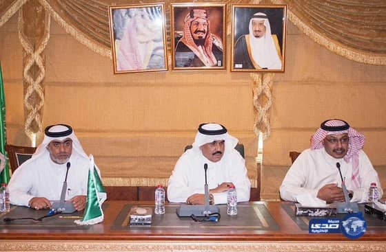 مدير تعليم تبوك يكرم المشاركين في "ملحمة الحزم والأمل"