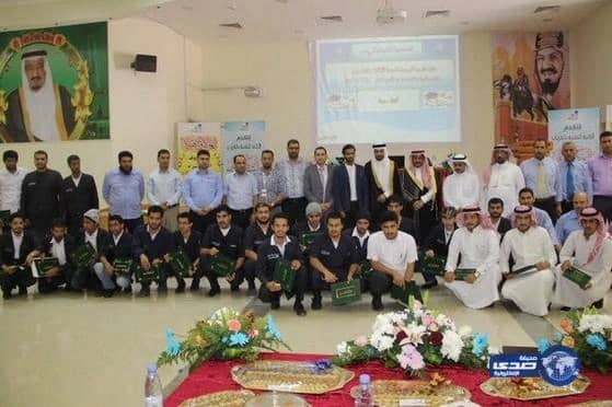 محافظ القريات رعى حفل تخريج الدفعه (23) من طلاب كلية التقنية بمحافظة القريات