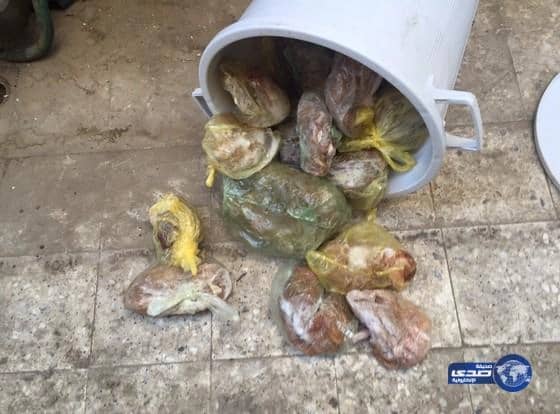 ضبط المخالفين بأوزان الخبز وتطبيق لائحة الجزاءات والغرامات بحقهم بمكة(صور)