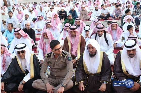 وكيل محافظ العيص يفتتح مصلى العيدين ويعايد المرضى