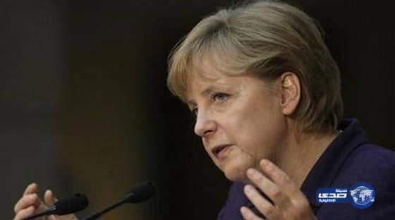 حزب ميركل في برلين يعارض بأغلبية زواج المثليين