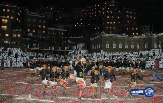 قرية "رجال التراثية" تستقبل زوارها ببرامج وفعاليات سياحية بمحافظة رجال ألمع