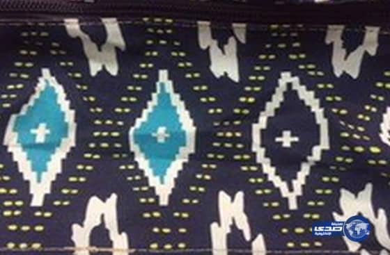 ضبط "شنط مدرسية" تحمل صور "صليب" بأحد متاجر المدينة