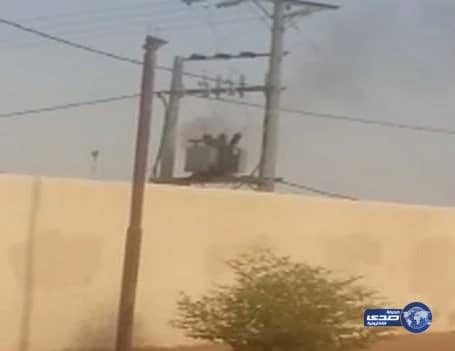 بالفيديو.. احتراق محول كهربائي ينهي اليوم الدراسي في مجمع الحفنة
