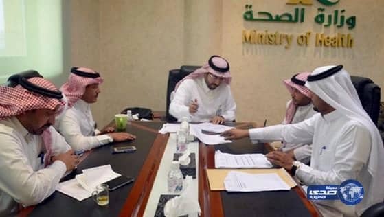 مدير صحة الباحة يوقّع عقود تأمين أجهزة طبية بأكثر من 21 مليون ريال