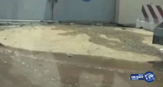 مواطن يوثق سوء واهمال المياة بمحافظة الليث