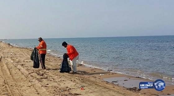 بلدية محافظة أملج تبدأ حملة نظافة لشواطئ المحافظة