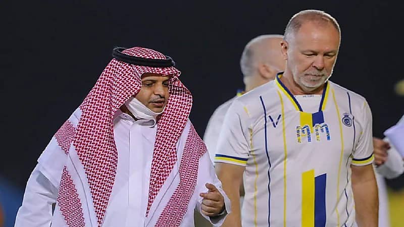 النصر يتجه لإلغاء عقد مينيزيس وإسناد مهمة التدريب للكرواتي إيفو